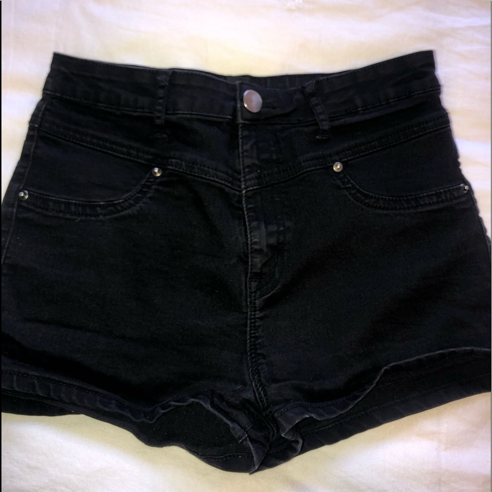 black, stretchy jean shorts